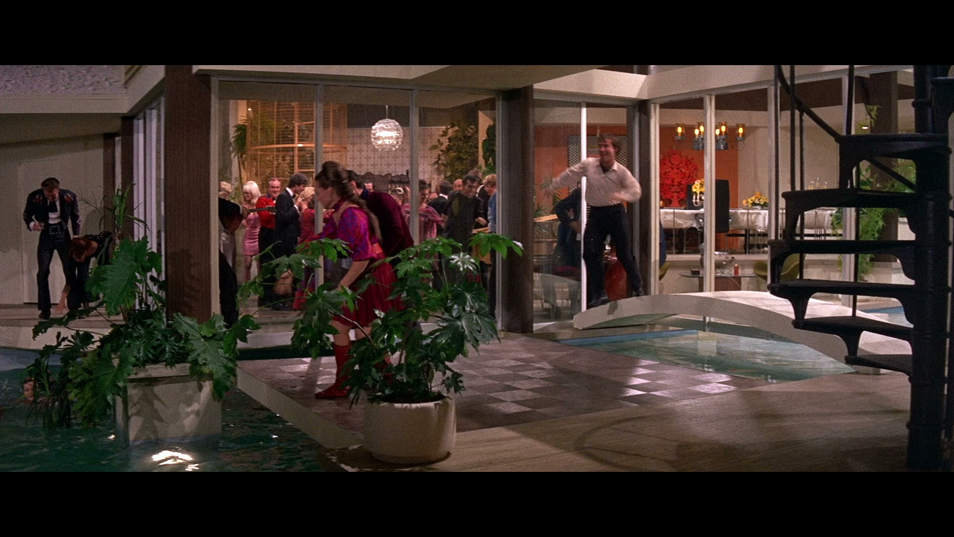 The.Party.1968.Koch.Media.BDRemux.1080p[(118740)08-43-22].PNG