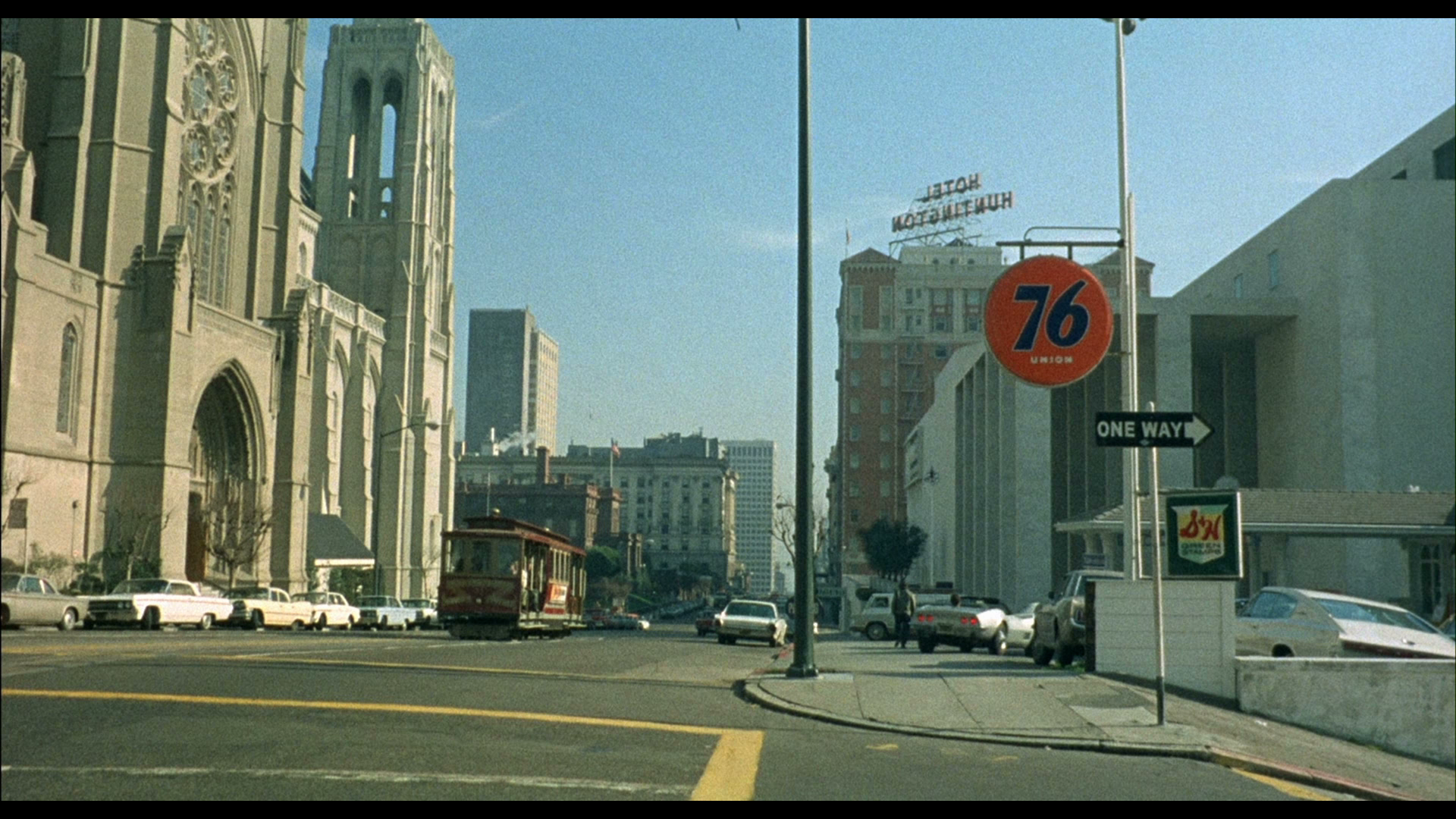 Una.sull'altra.1969.Le.chat.qui.fume.BDRemux.1080p[(020441)17-11-14].PNG