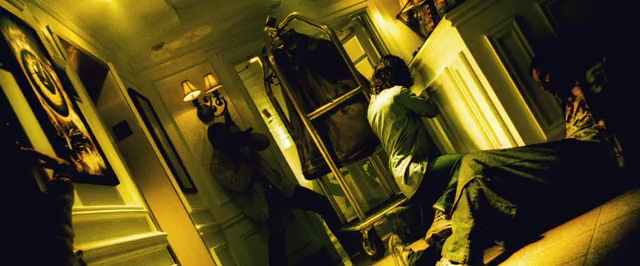 Domino.2005.DUB.DVO.HDRip.mp4_snapshot_01.52.29_[2021.10.03_11.46.41].png