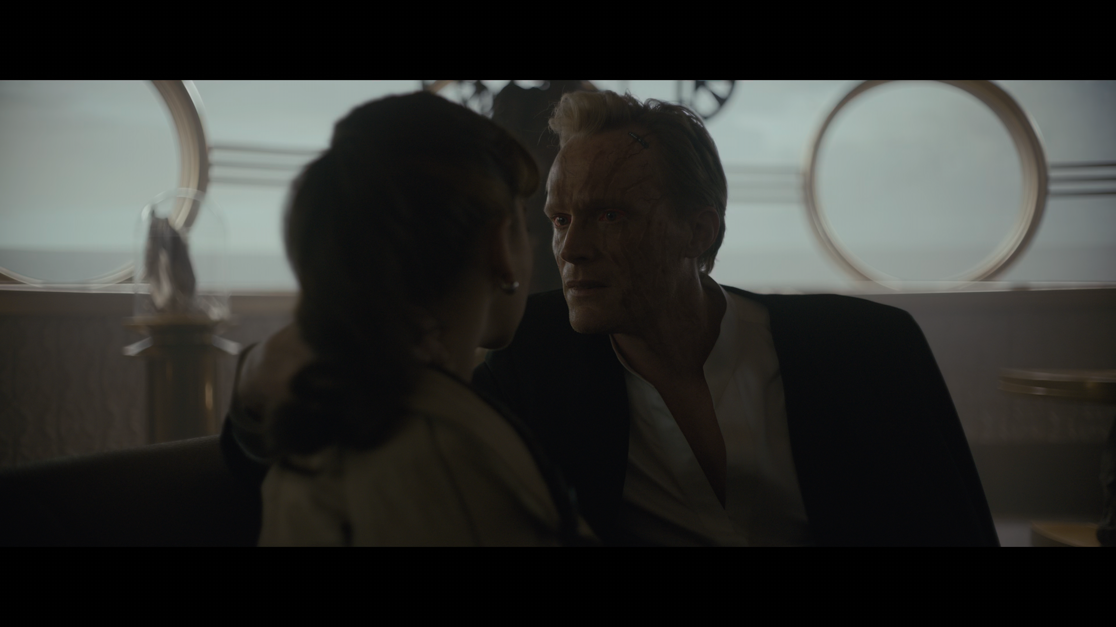 Solo.A.Star.Wars.Story.2018.UHD.BDRemux.2160p.HDR.DoVi.HYBRID.P8.by.DVT.mkv_snapshot_01.51.26_[2021.11.25_18.28.46].png
