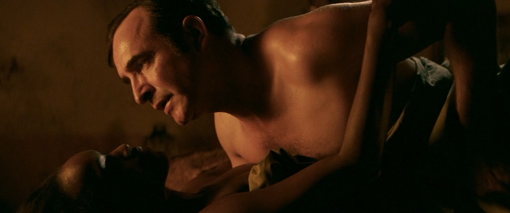 OSS 117.Alerte rouge en Afrique noire.2021.DUB.IVI.BDRip-AVC.[wolf1245.ExKinoRay].mkv_20220220_125153.260.jpg