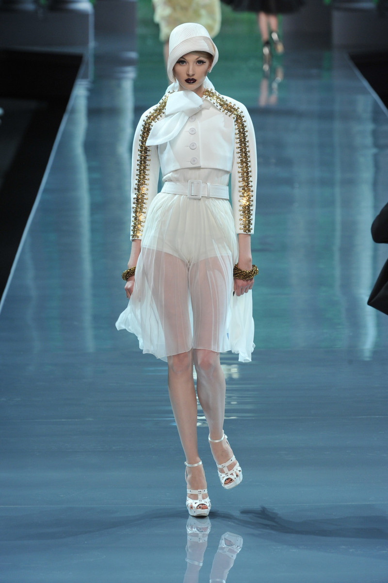 christian-dior-fall-2008-couture-00140h-alexandra-tretter.jpg