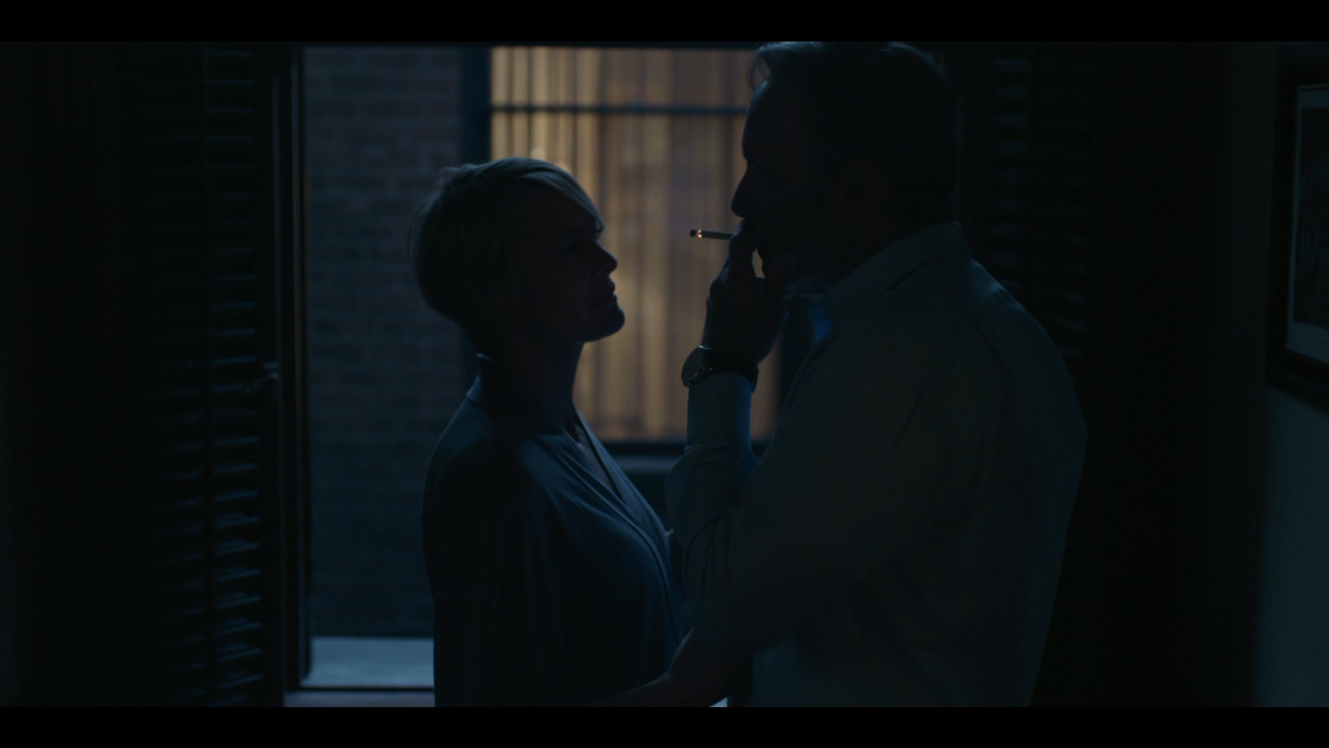 House.of.Cards.S01E01.Chapter.1.1080p.BDRemux.rus.ukr.eng.mkv_20220505_000129.948.png