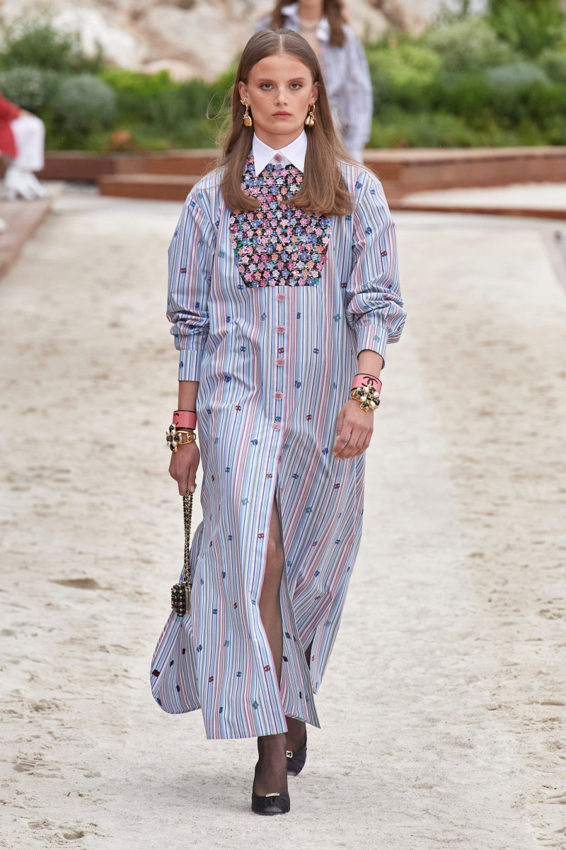 00055-chanel-resort-2023-monaco-credit-gorunway.jpg