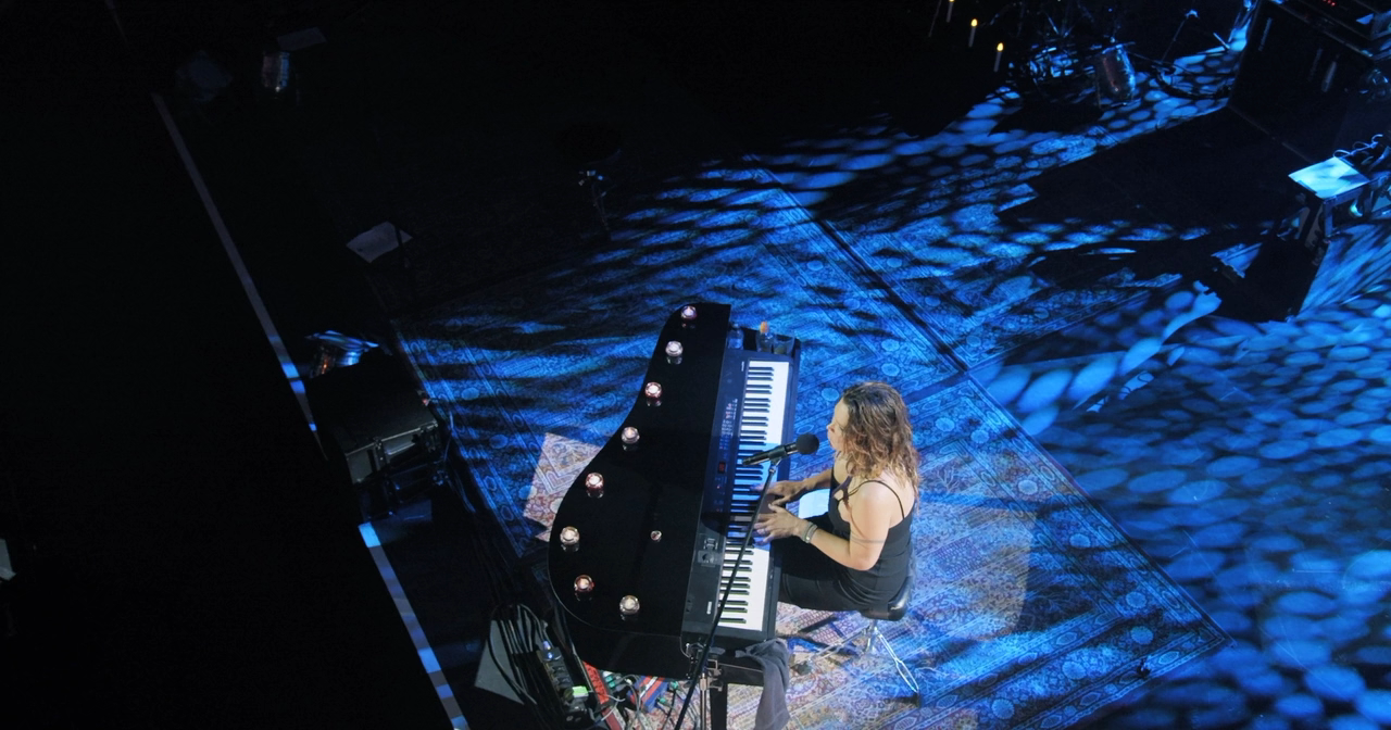 Beth Hart - RAH.2018.BDRip720p.mkv_20220509_081720.541.png