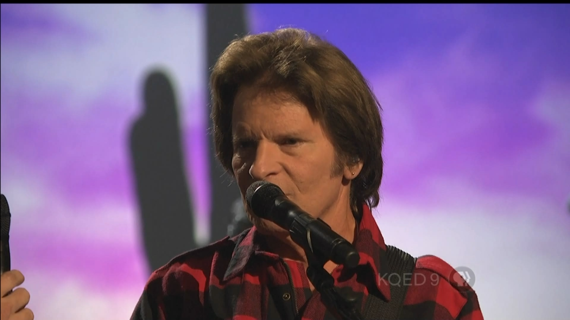Live By Request - John Fogerty - 2009-11-07 - 1080i.ts_20220510_234651.061.png