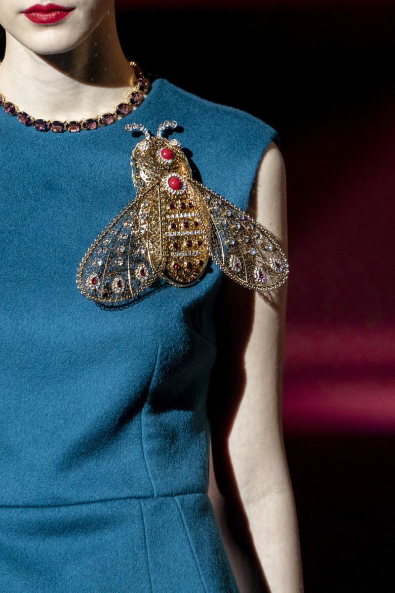 Dolce+Gabbana+Fall+2019+Details+AHhm2j7Js0Cx.jpg