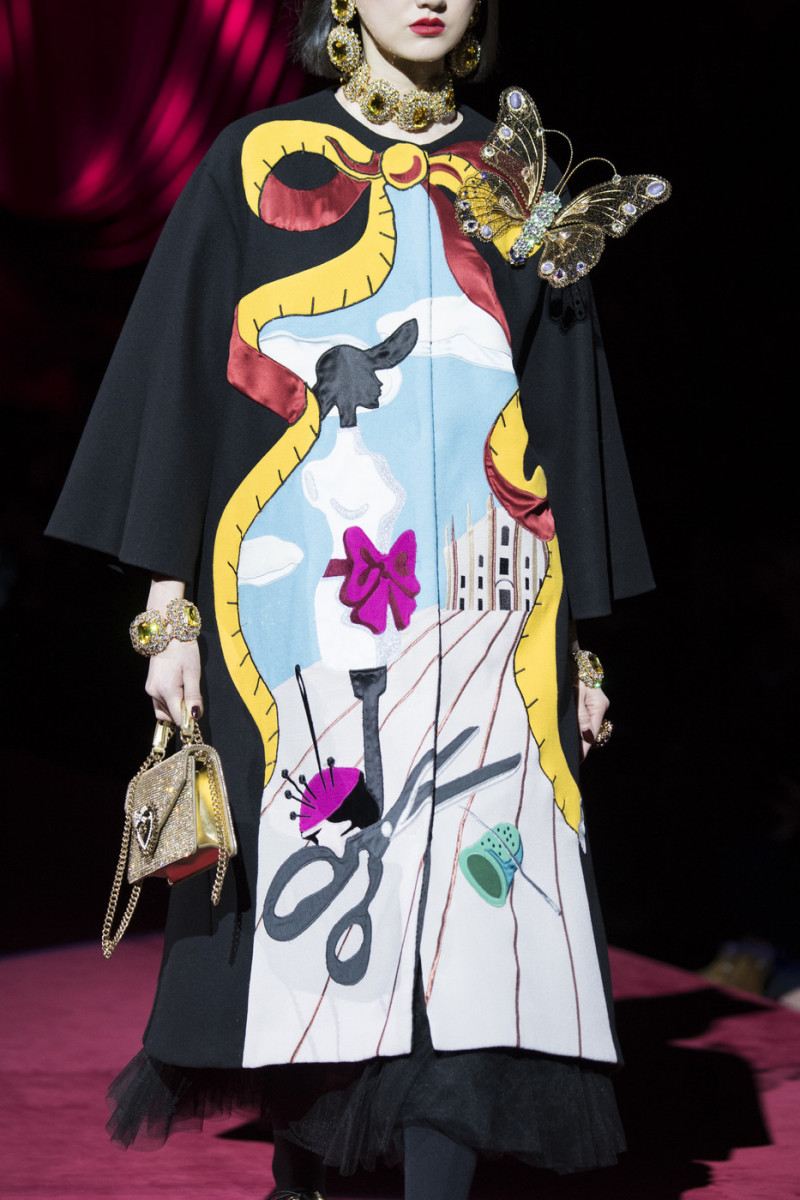 Dolce+Gabbana+Fall+2019+Details+a3C1W_ZiFhrx.jpg
