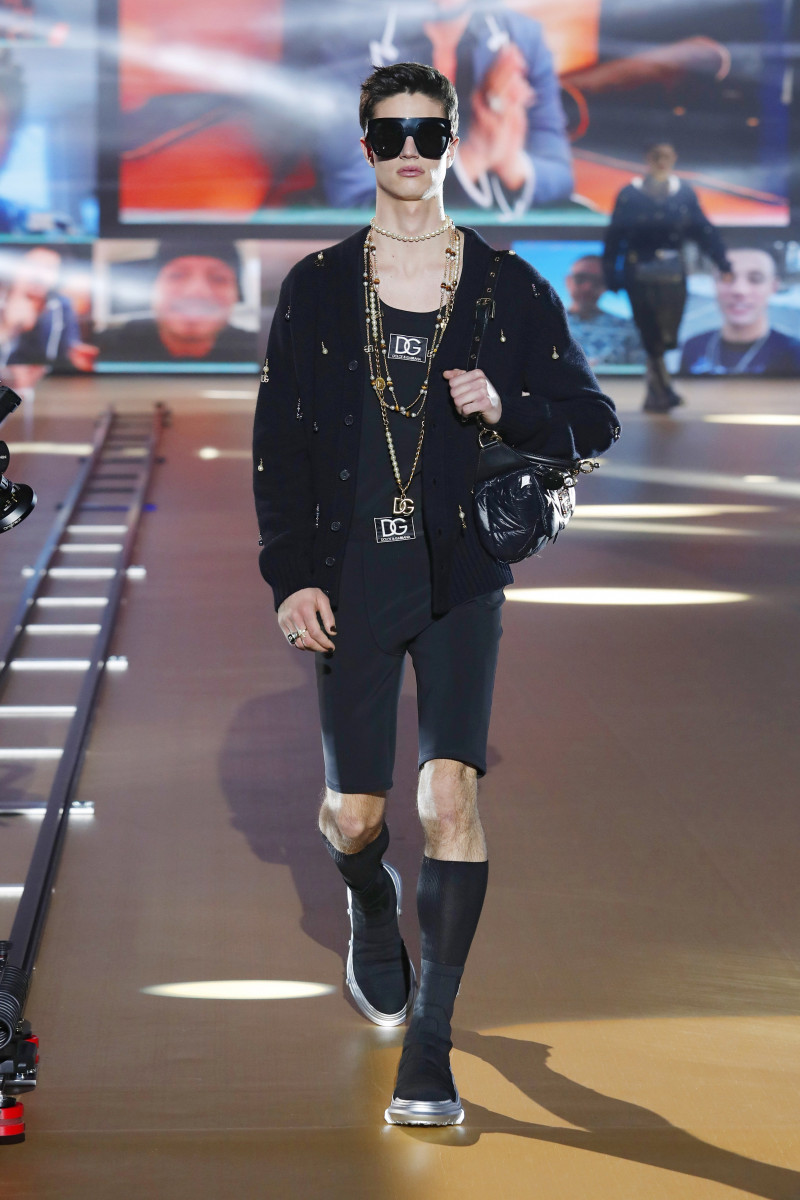 00107-Dolce-Gabbana-Mens-Fall-21.jpg