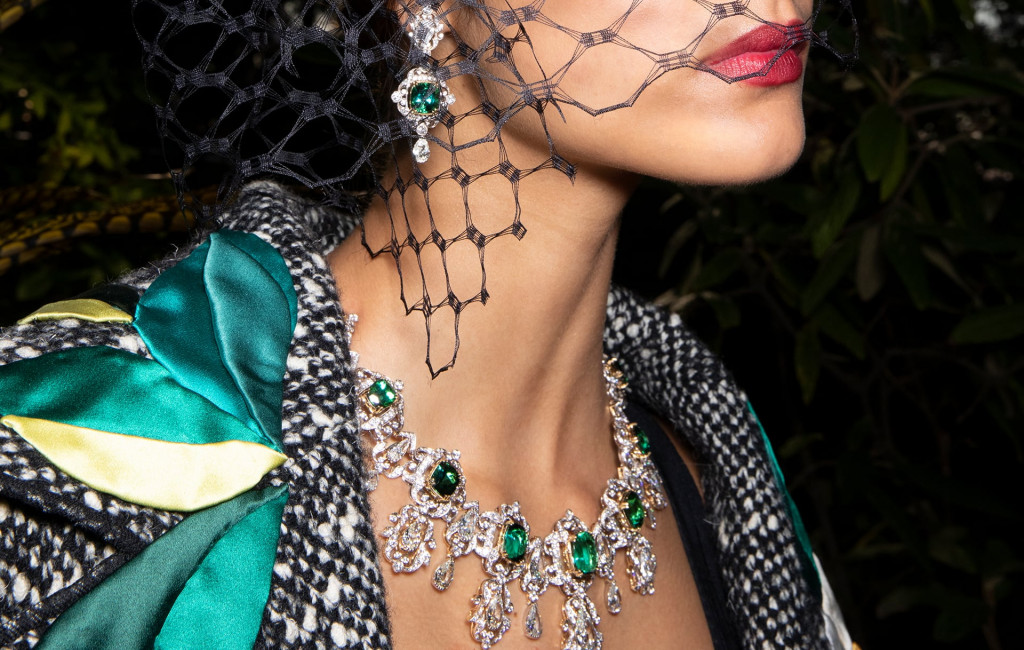 dolce-and-gabbana-firenze-2020-alta-gioielleria-woman-07.jpg