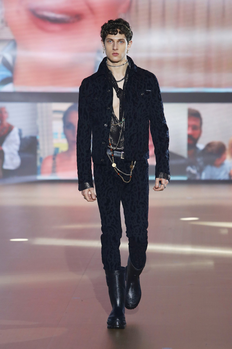 00040-Dolce-Gabbana-Mens-Fall-21.jpg
