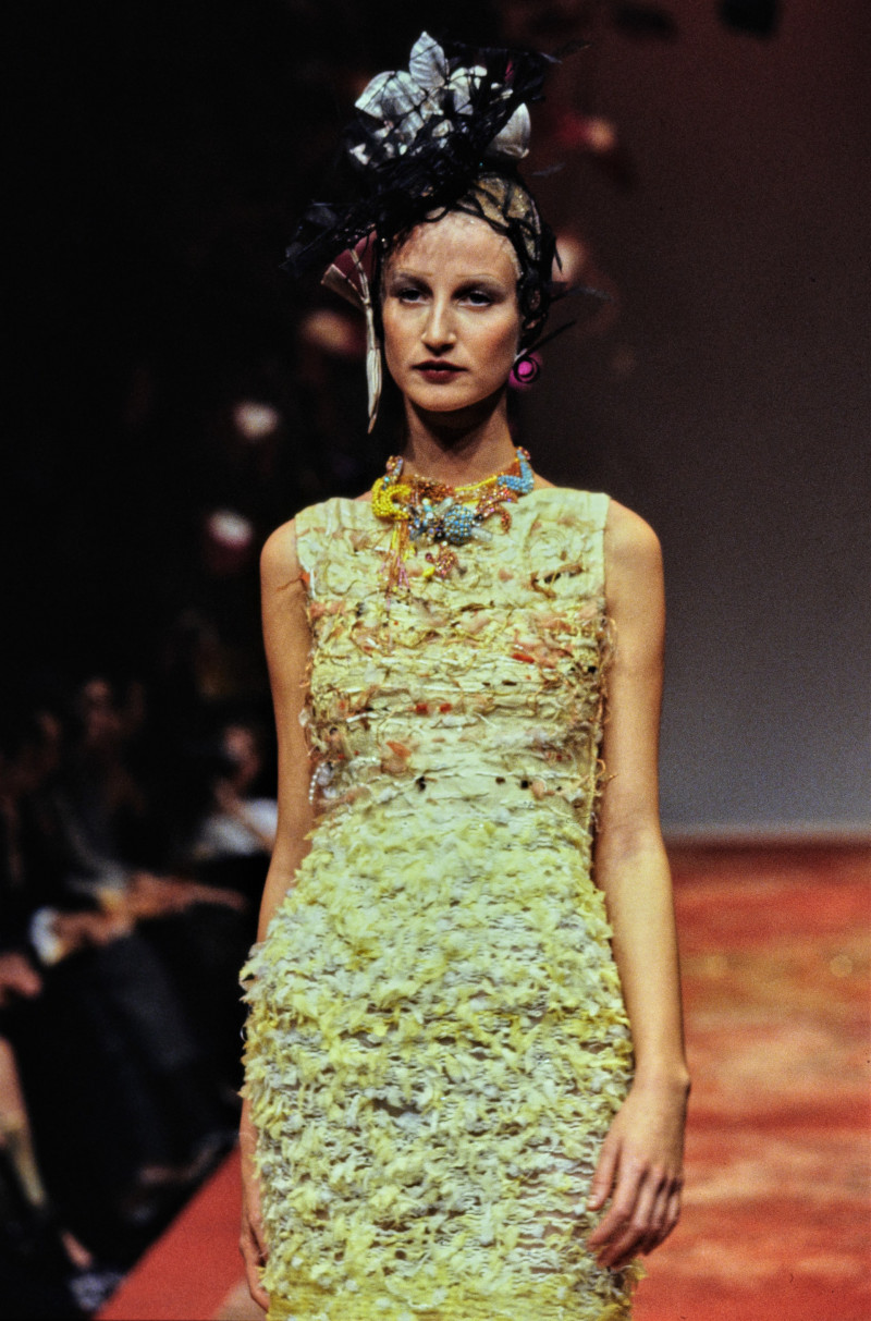 027-christian-lacroix-spring-1999-couture-detail-CN10056985-esther-de-jong.jpg