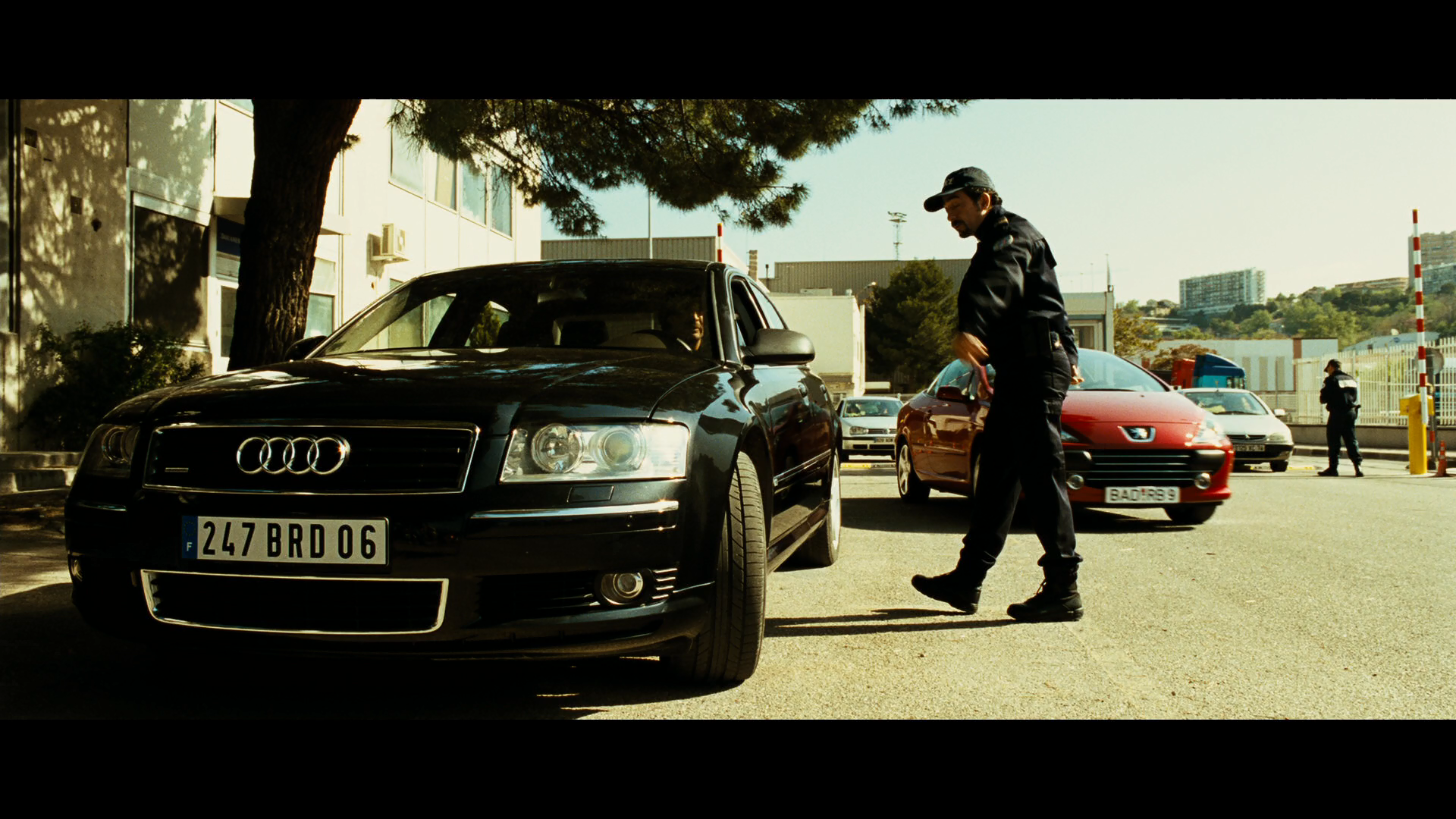 Transporter 3.2008.BD.Remux.1080p.h264.Rus.Eng.Commentary.mkv_snapshot_00.05.25_[2022.06.02_11.04.08].png