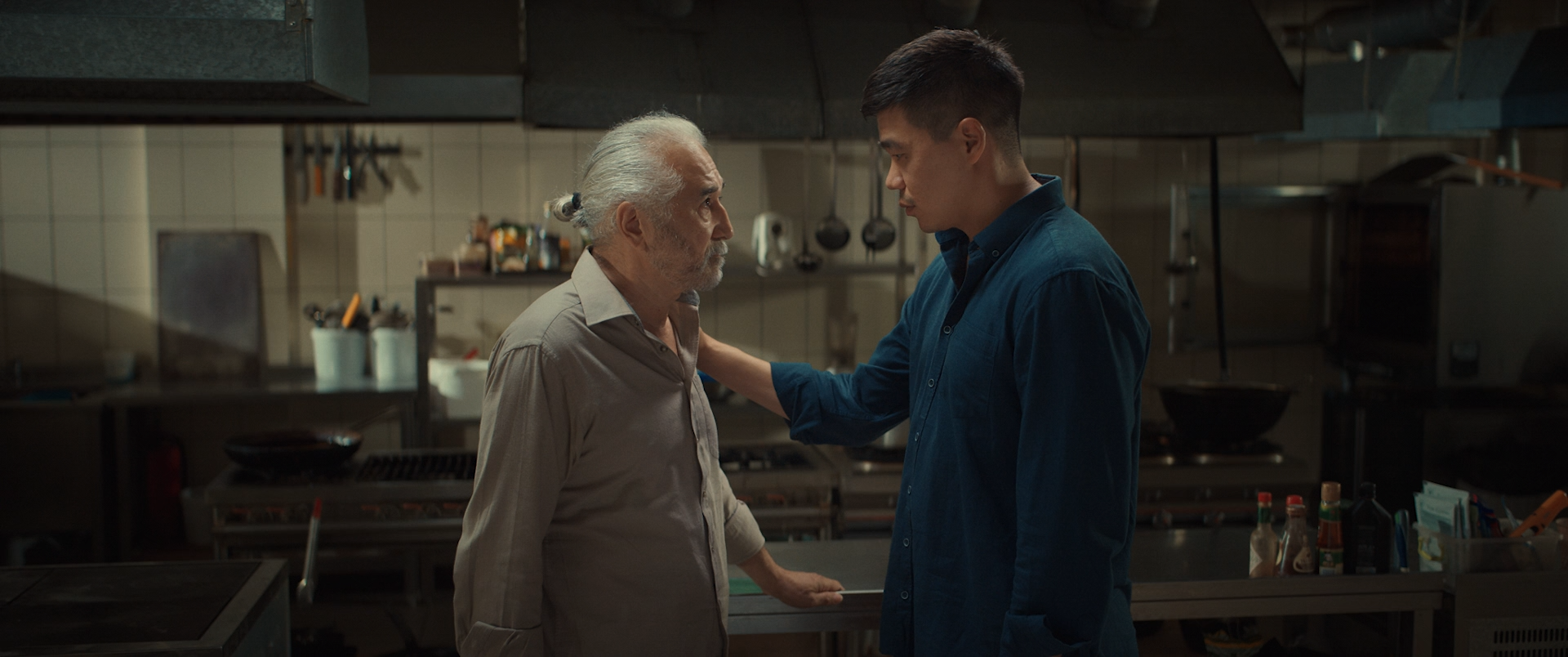 Время патриотов 2022 WEB-DL 1080p.mkv_snapshot_00.19.50.png