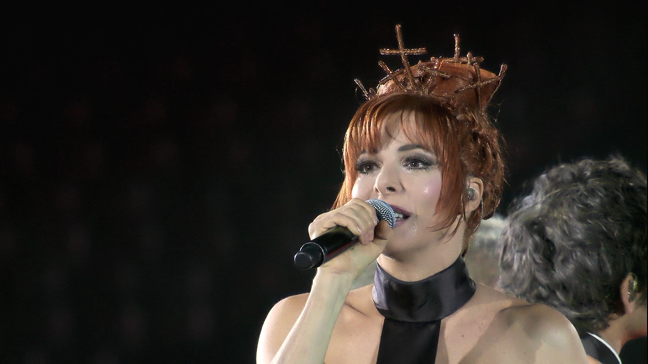 Mylene Farmer - Stade de France (BD Rip 720p).mkv_20220722_172821.645.png