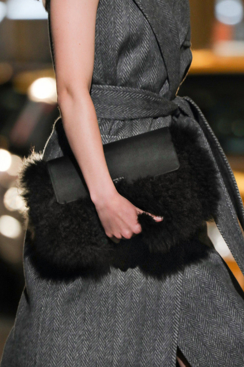 00024-Michael-Kors-Fall-21-DETAILS41.jpg