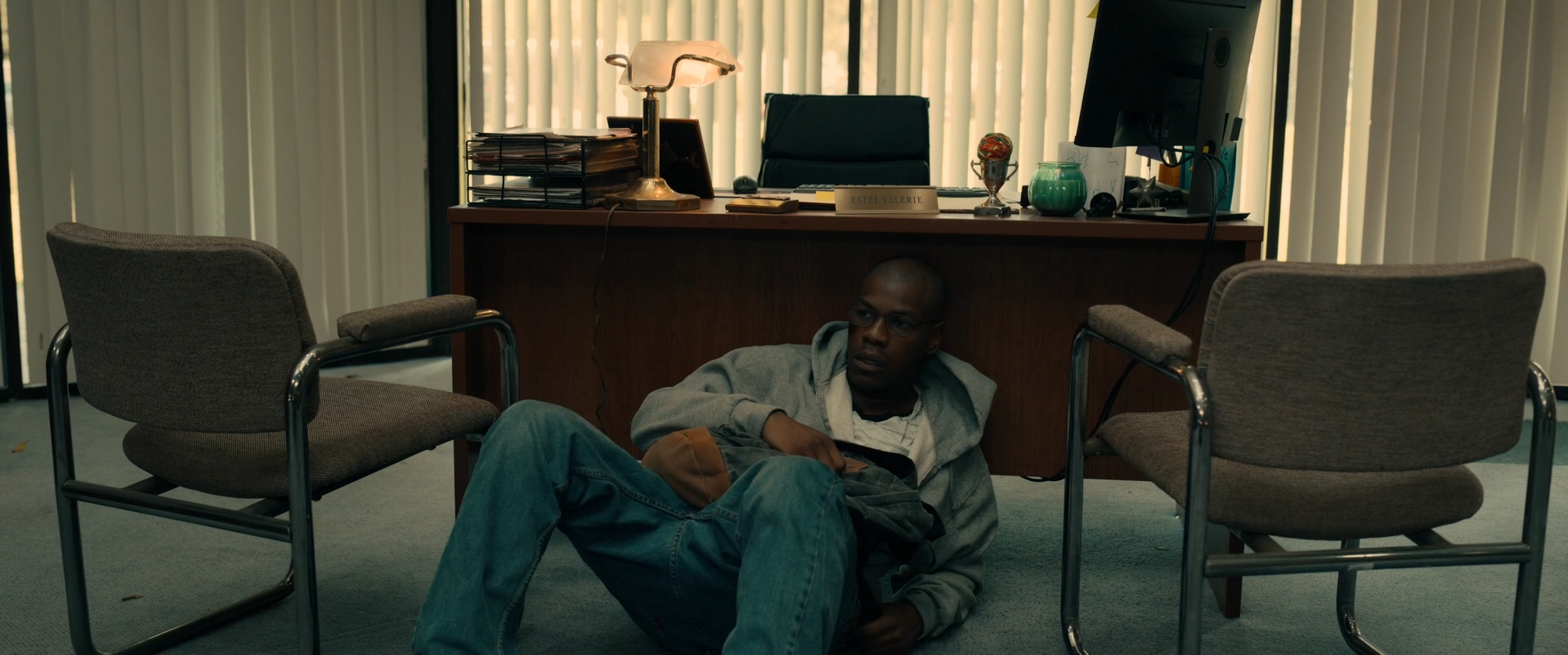 Breaking.2022.1080p.WEB-DL.ExKinoRay.mkv_snapshot_00.16.07.410.png