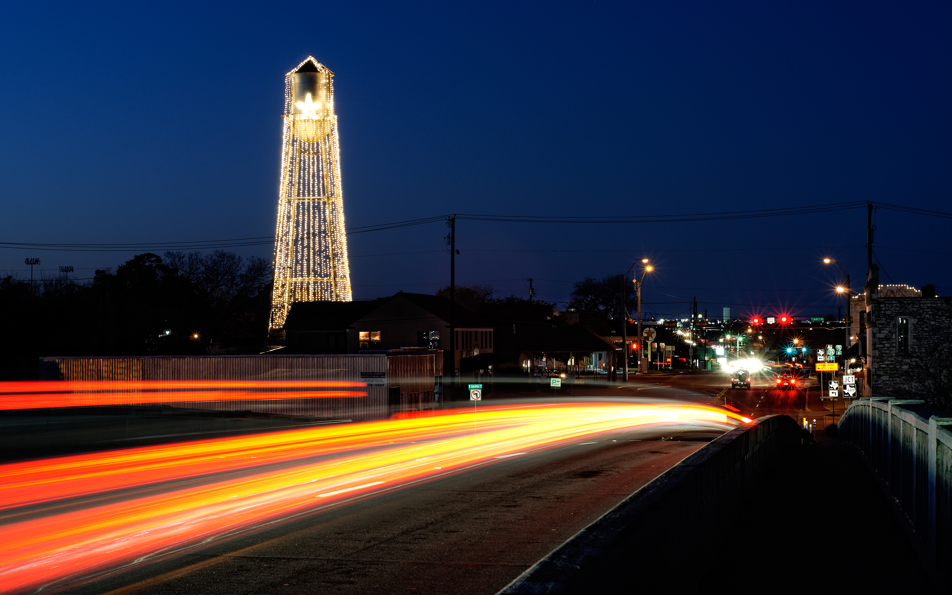 Rounds на телефон. Город раунд рок Техас. Texas City ночью. Одесса штат Техас. Одесса Техас США.