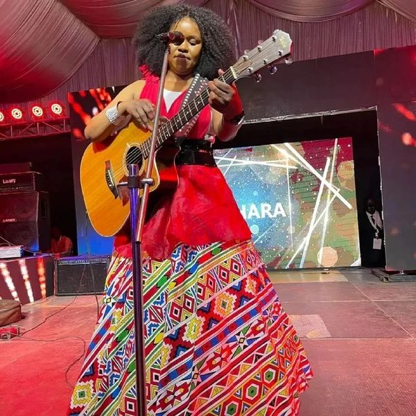 zahara-lets-fans-into-her-personal-life-style-you-7