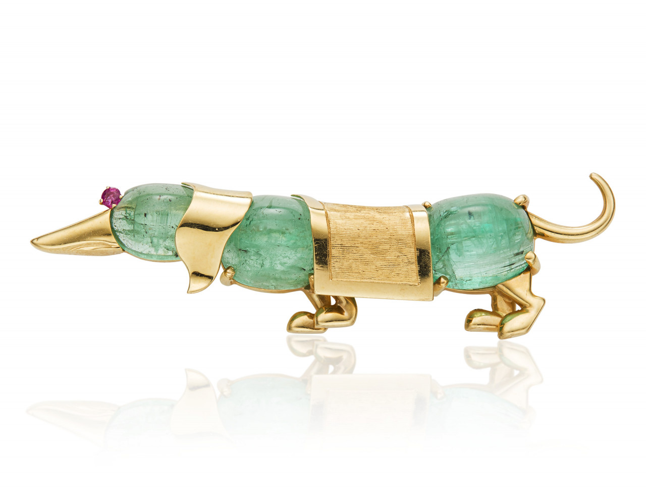 2020_NYR_19002_0073_000(van_cleef_arpels_emerald_and_gold_dog_brooch025030)(1).jpg
