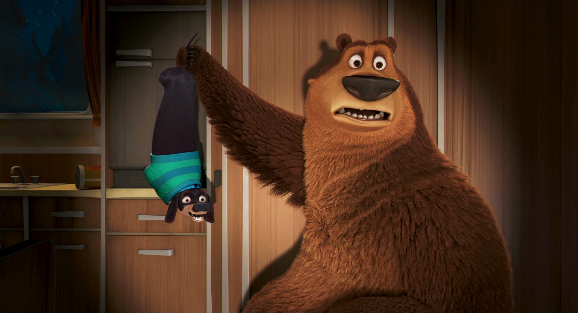 Boog and Elliot's Midnight Bun Run.2006.BDRip 1080p.mkv_20230207_221006.470.png