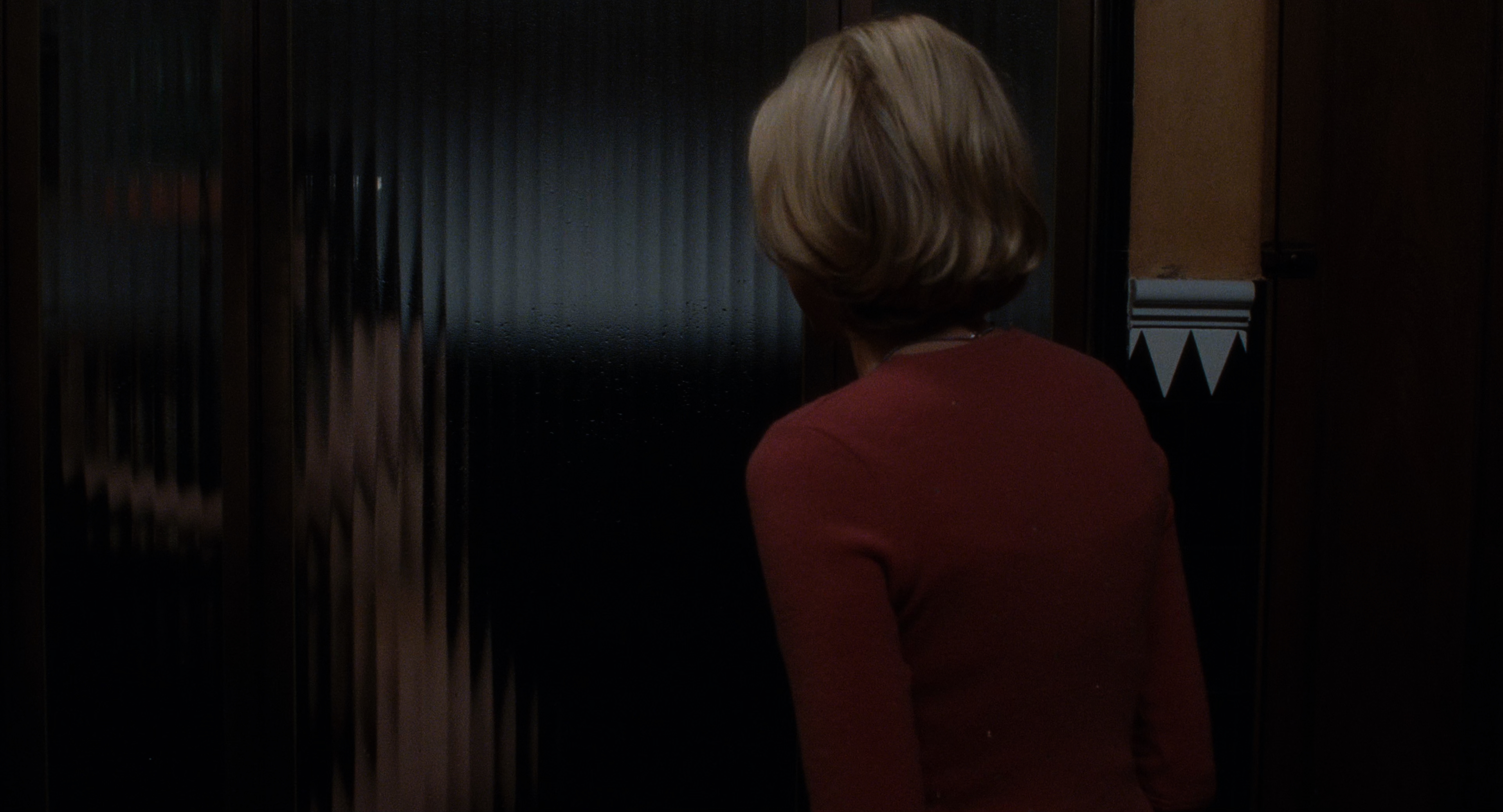 Малхолланд Драйв (Mulholland Dr.) 2001.mkv_snapshot_00.24.31.470.jpg