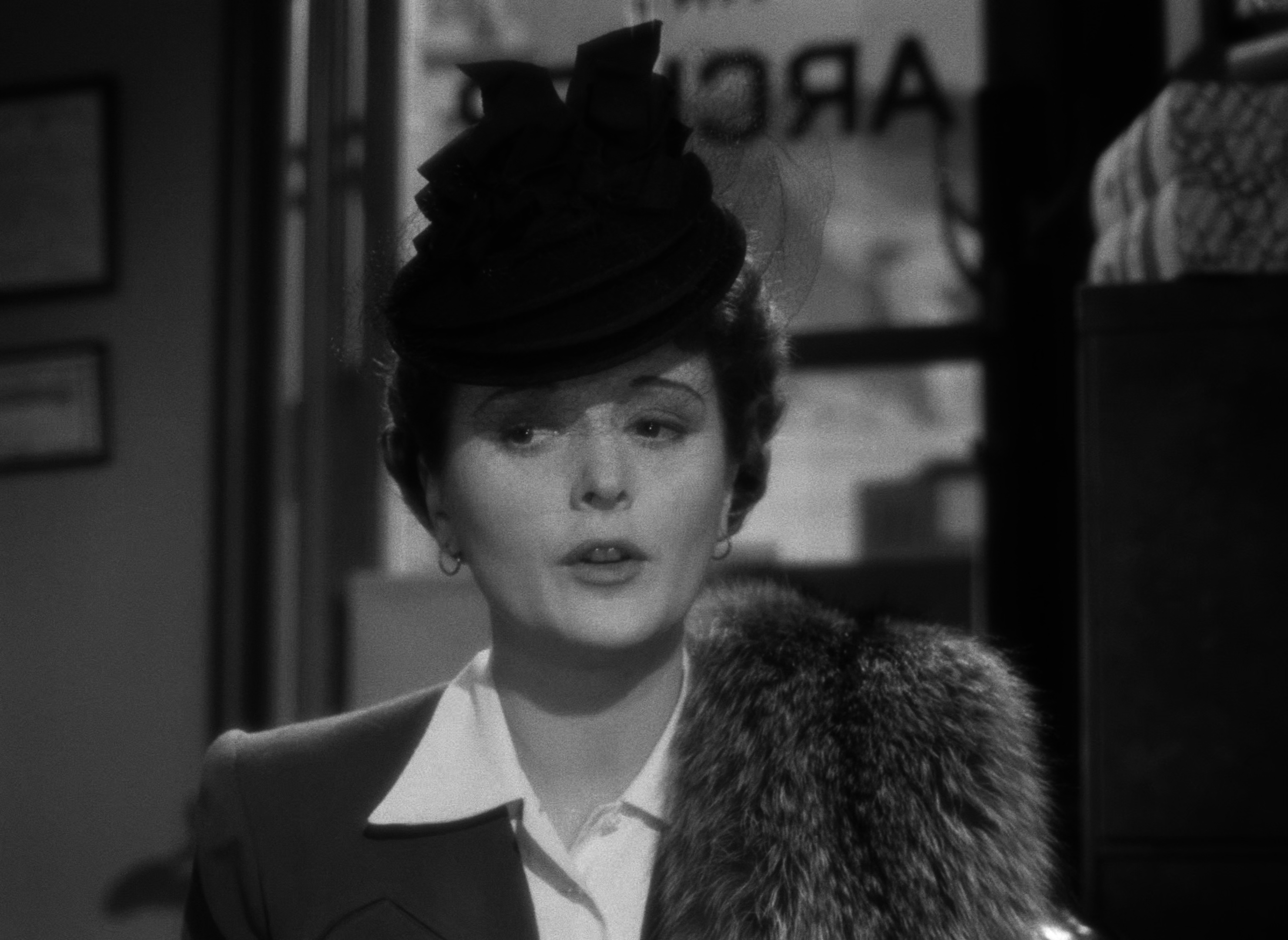 Мальтийский сокол (The Maltese Falcon) 1941.mkv_snapshot_00.03.20.575.png