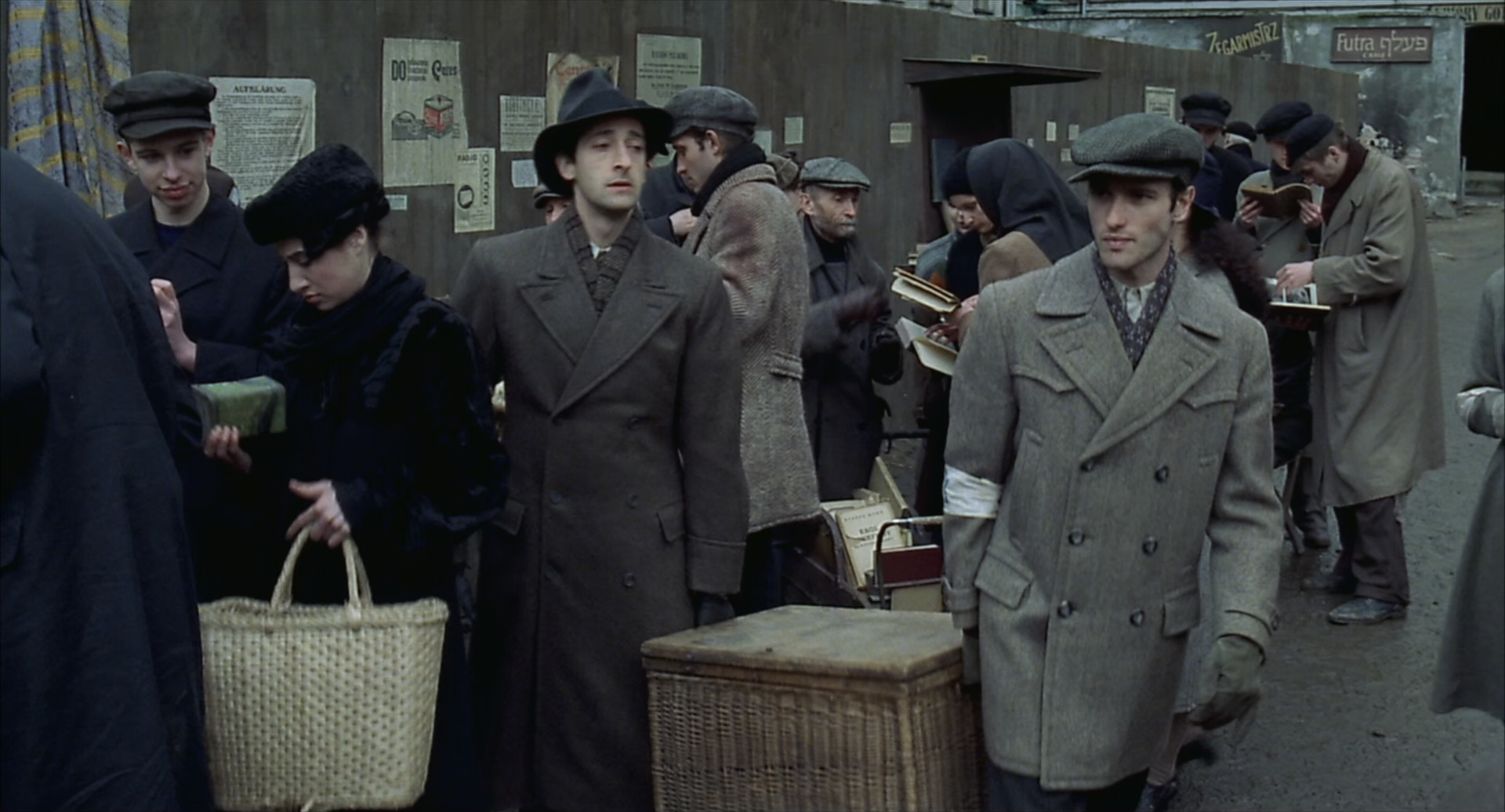 Пианист (The Pianist) 2002.mkv_snapshot_00.17.30.000.png