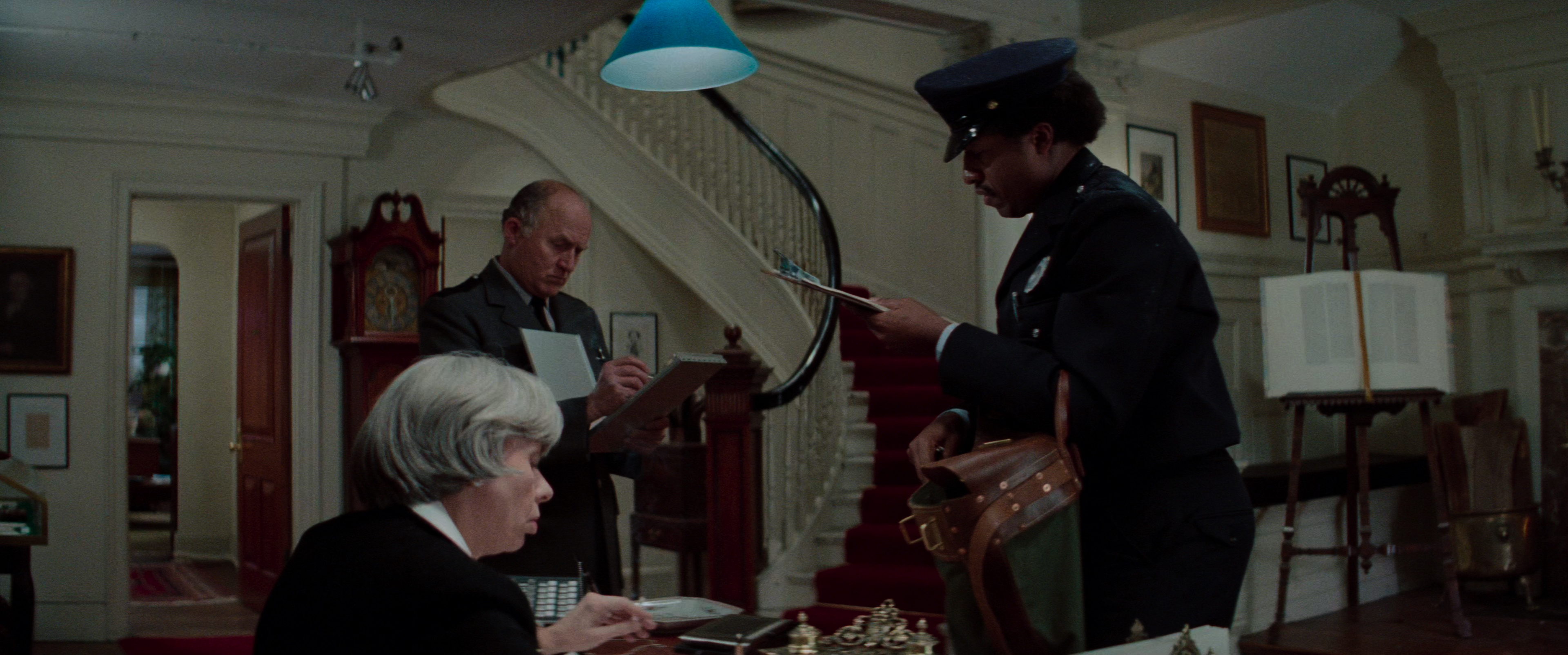 Три дня Кондора (Three Days of the Condor) 1975.mkv_snapshot_00.07.10.000.jpg
