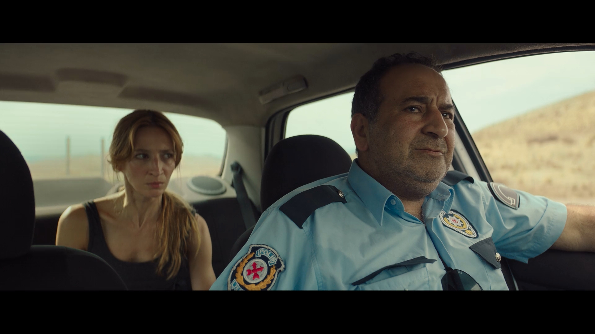 Av.The.Hunt.2020.1080p.WEB-DL.mkv_snapshot_00.26.18.jpg