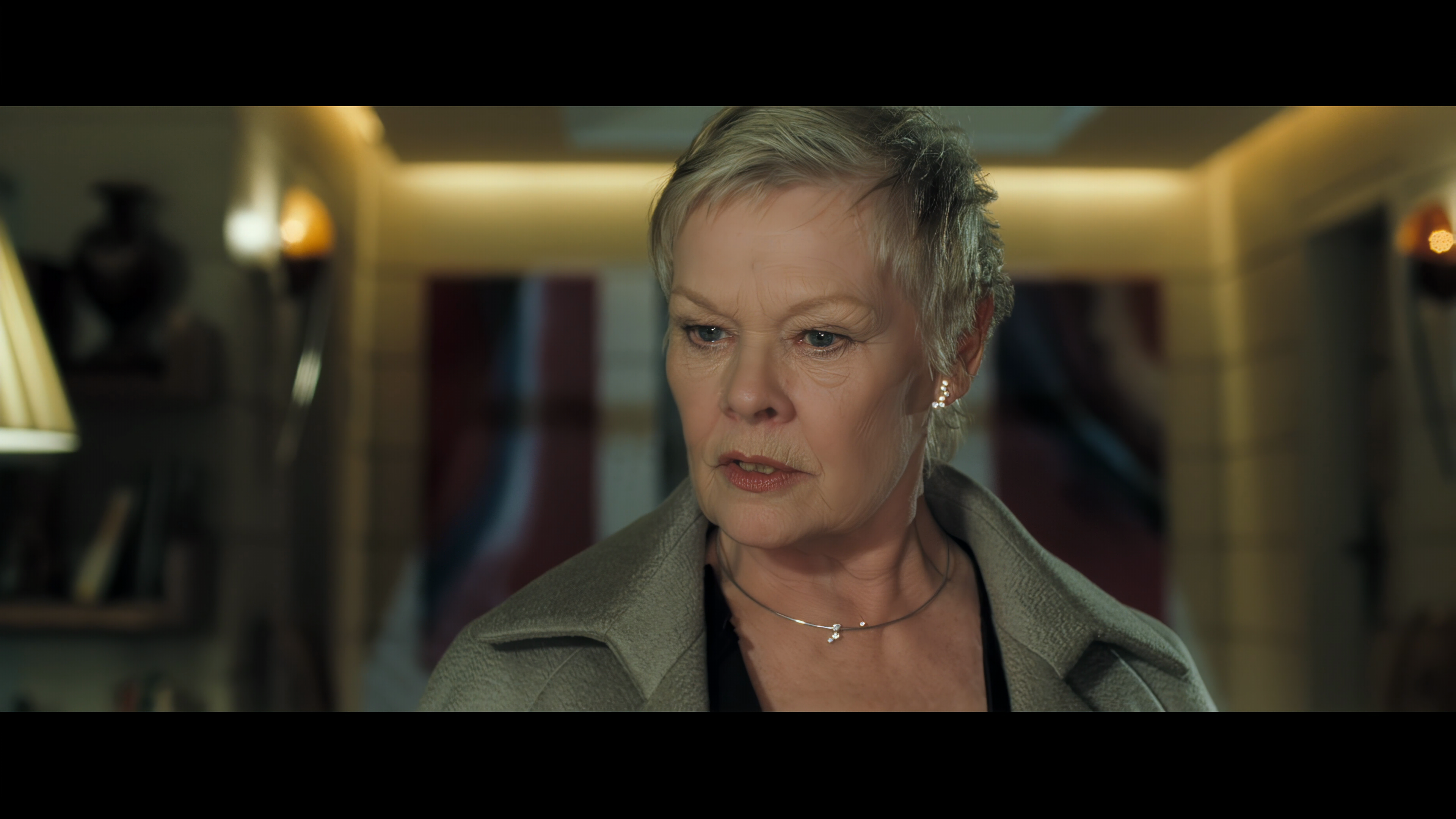 007.2006 Kazino Royal - Казино Рояль 4K.mkv_20230611_184150.952.png