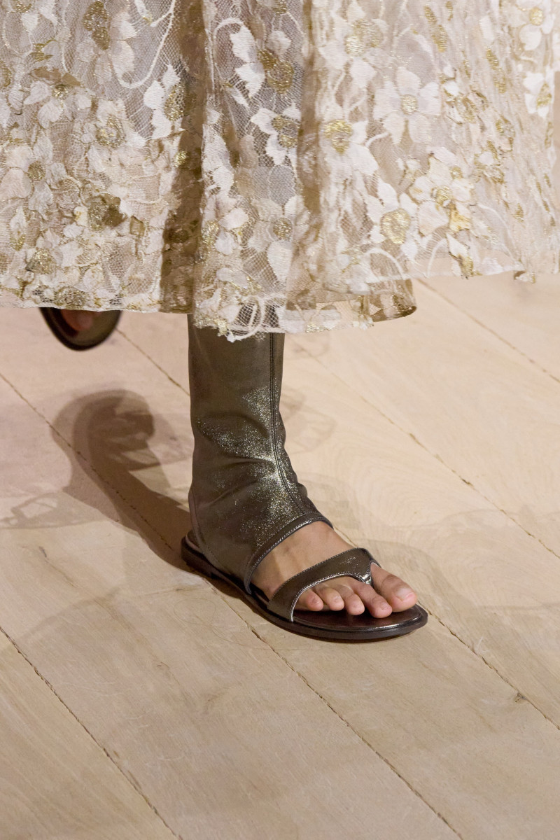 00048-christian-dior-fall-2023-couture-details-credit-gorunway.jpg