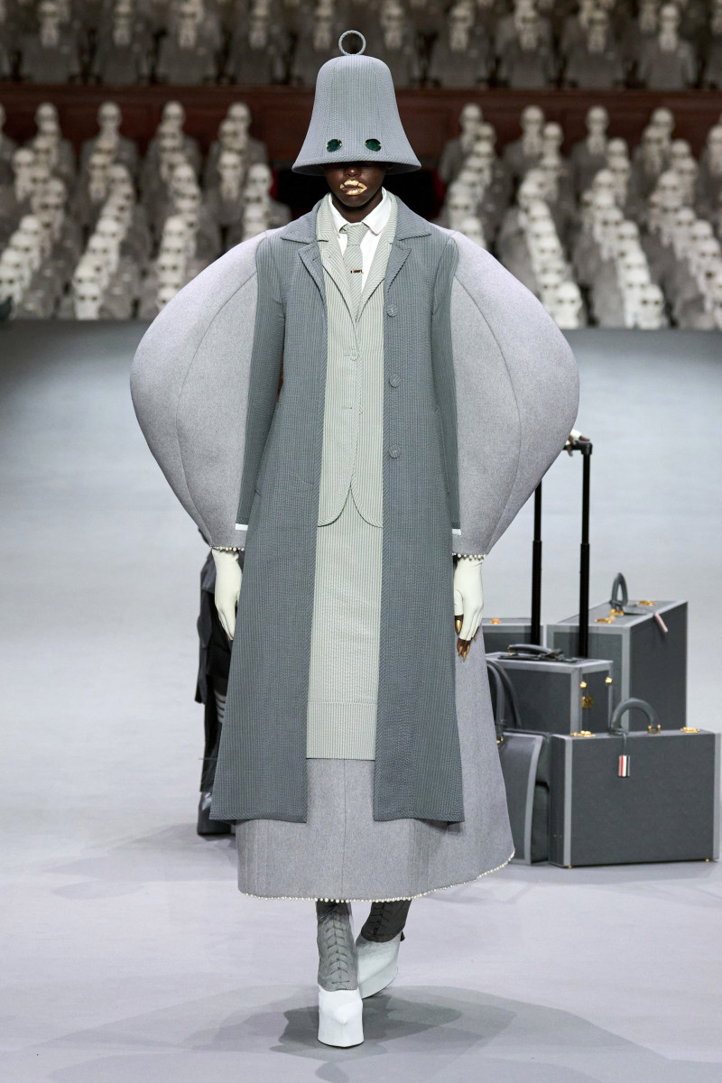 00005-thom-browne-fall-2023-couture-credit-gorunway.jpg