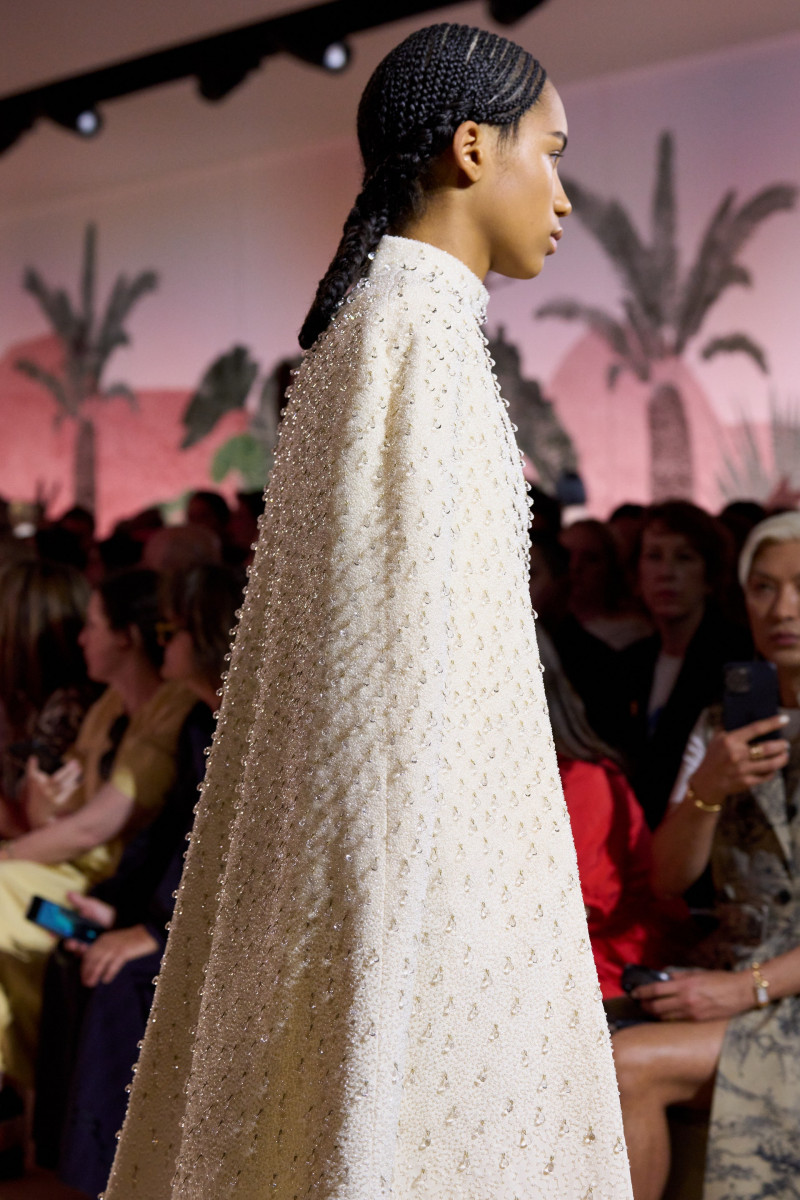 00127-christian-dior-fall-2023-couture-details-credit-gorunway.jpg