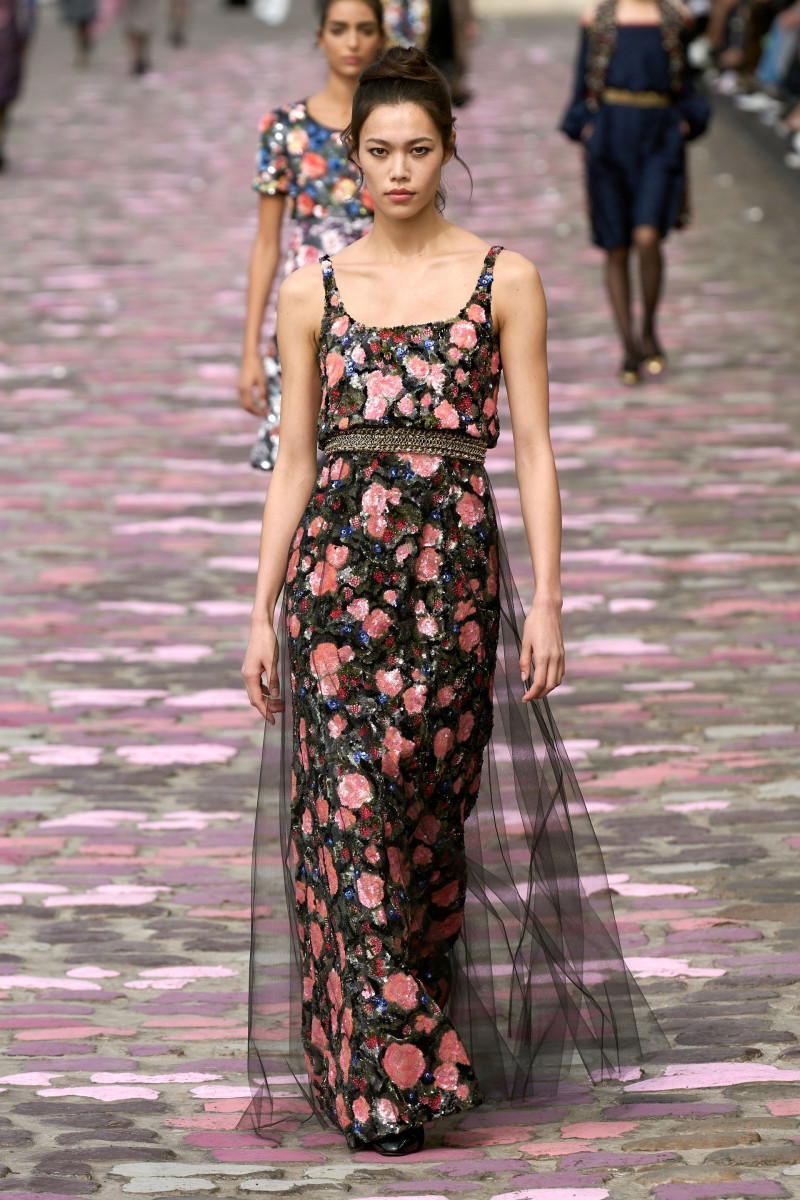 00034-chanel-fall-2023-couture-credit-gorunway.jpg