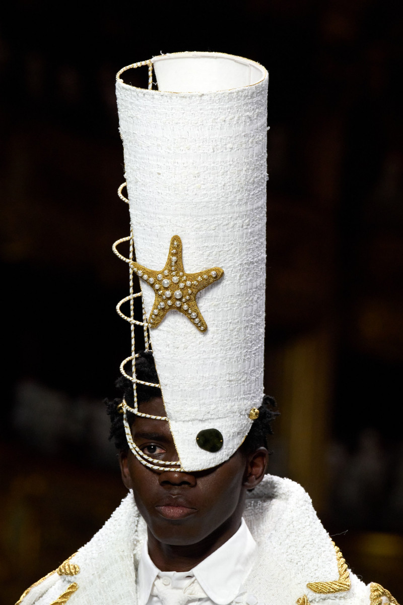 00127-thom-browne-fall-2023-couture-details-credit-gorunway.jpg