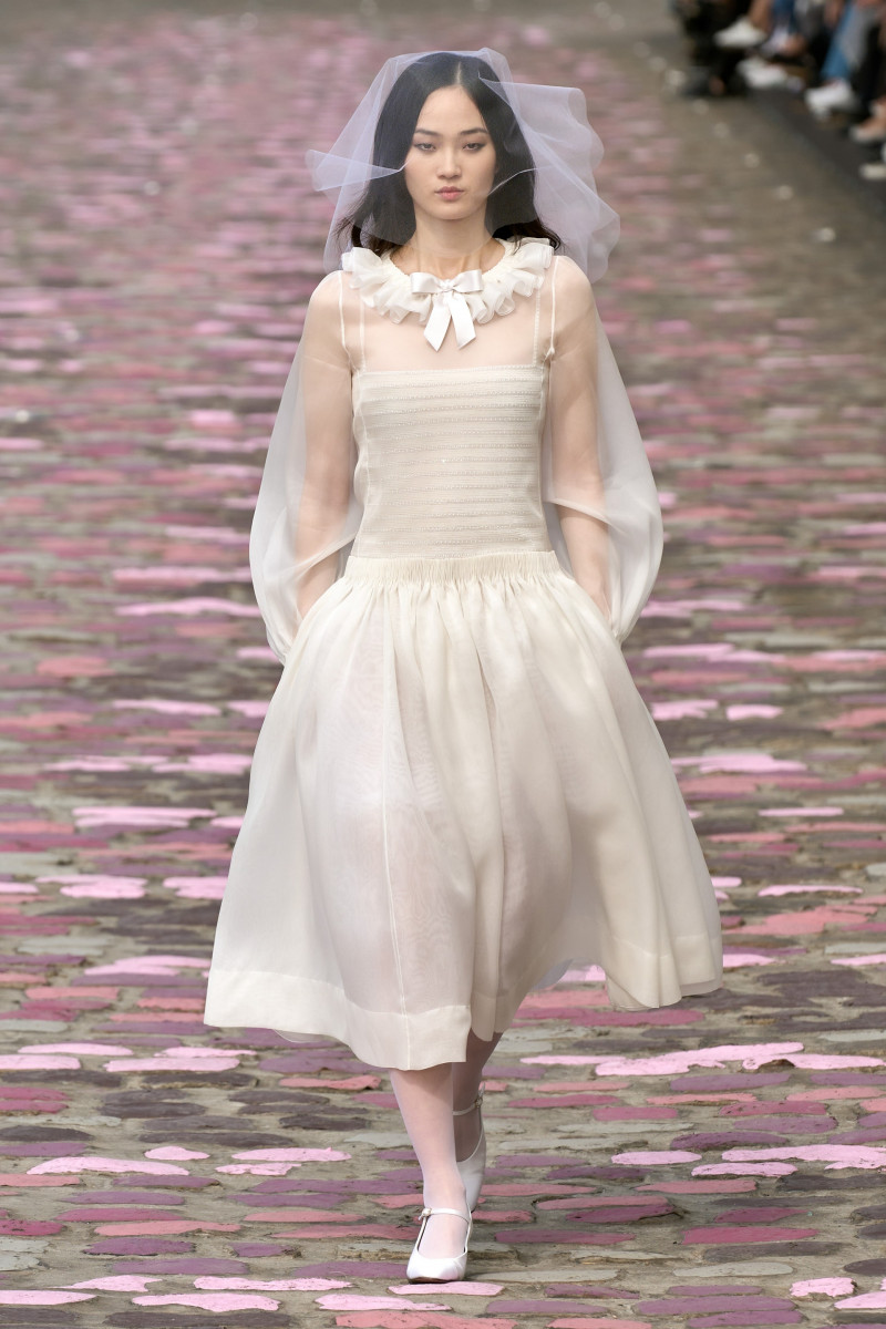 00048-chanel-fall-2023-couture-credit-gorunway.jpg