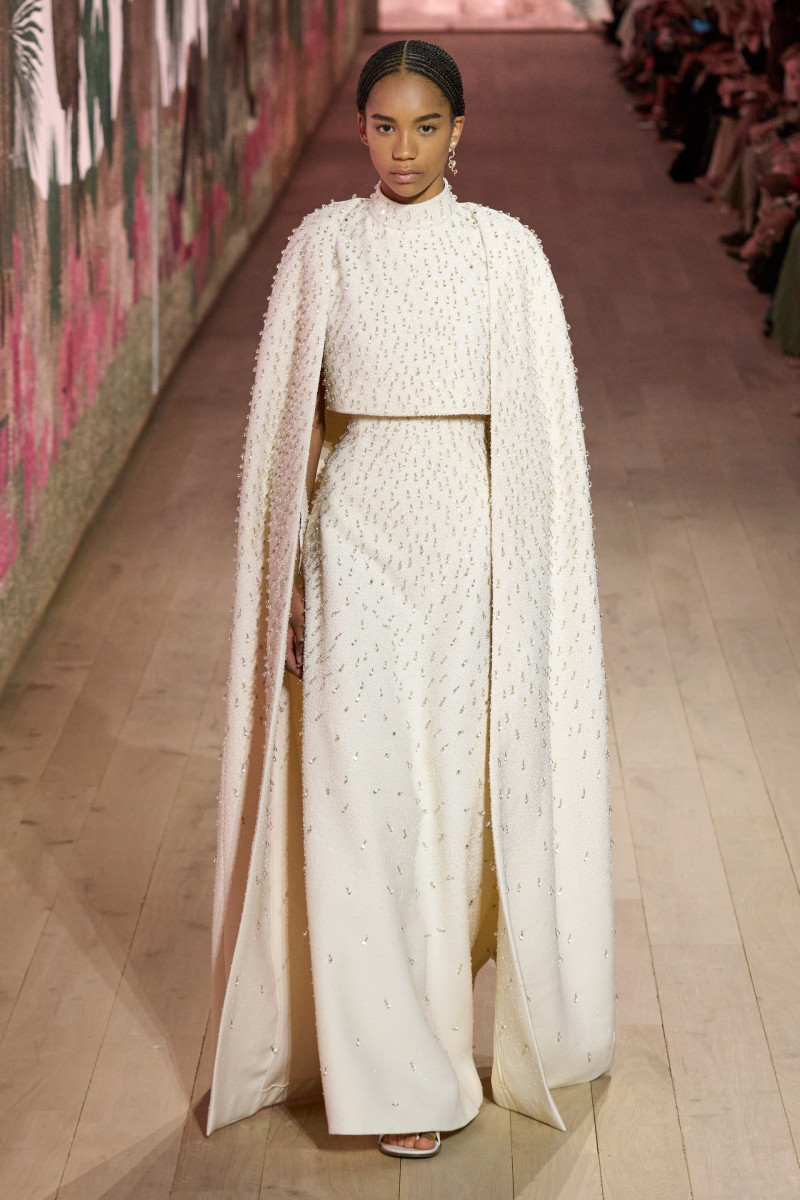 00066-dior-fall-2023-couture-credit-gorunway.jpg