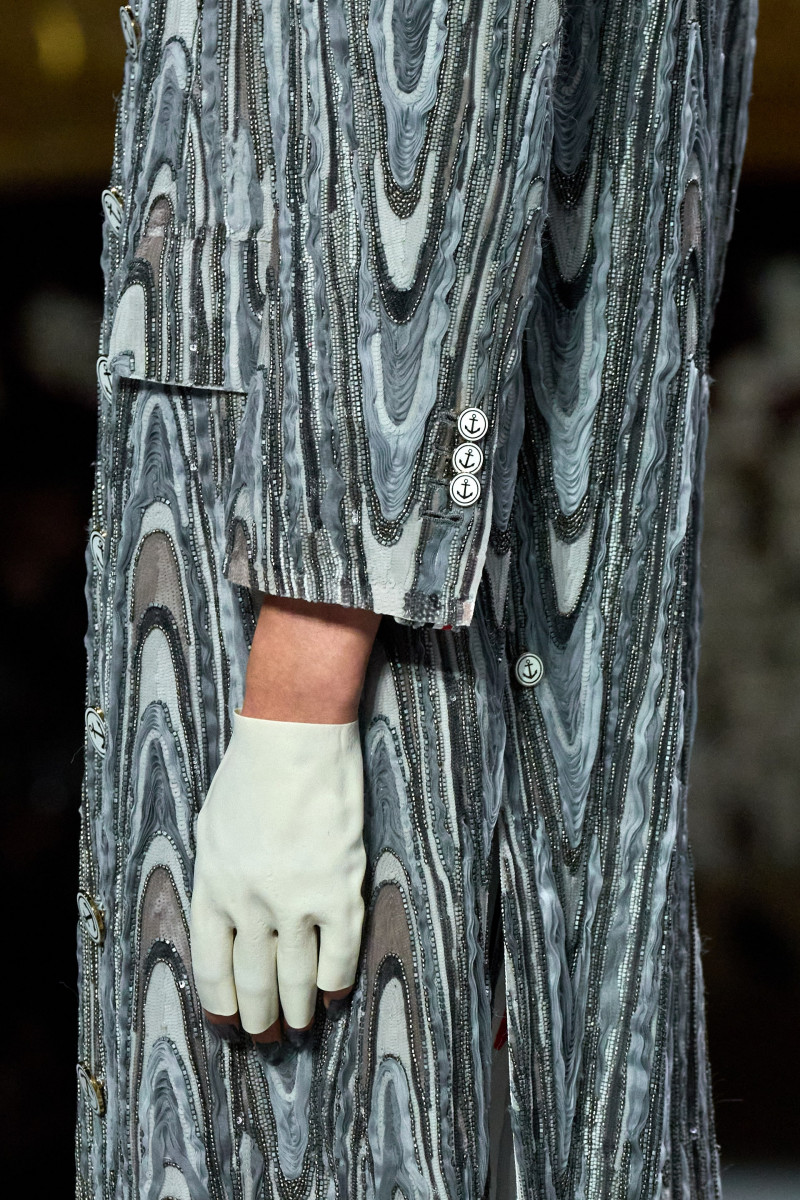 00043-thom-browne-fall-2023-couture-details-credit-gorunway.jpg