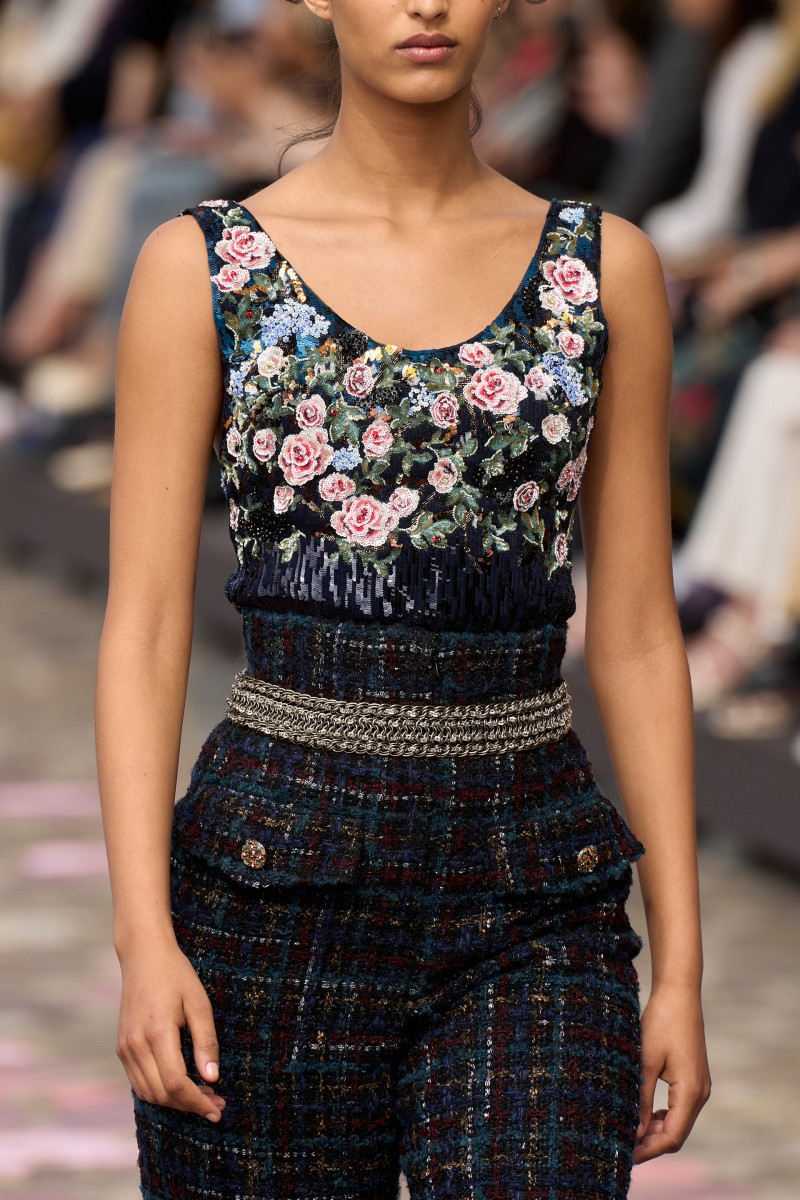 00068-chanel-fall-2023-couture-detail-credit-gorunway.jpg