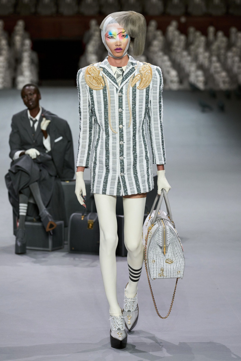 00037-thom-browne-fall-2023-couture-credit-gorunway.jpg