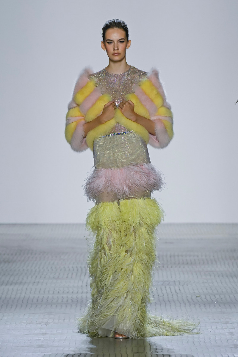 00044-celia-kritharioti-fall-2023-couture-credit-brand.jpg
