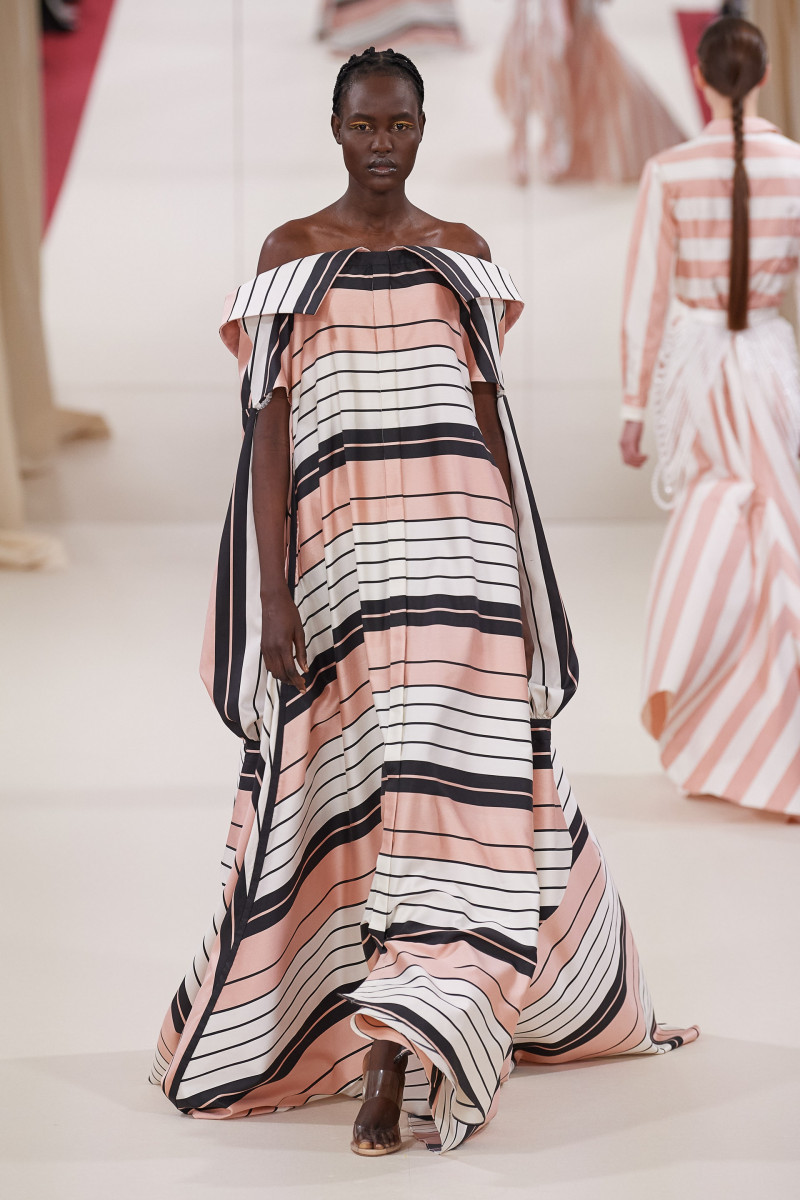 00018-Alexis-Mabille-Couture-Spring-22-Paris-credit-Filippo-Fior-Gorunway.jpg