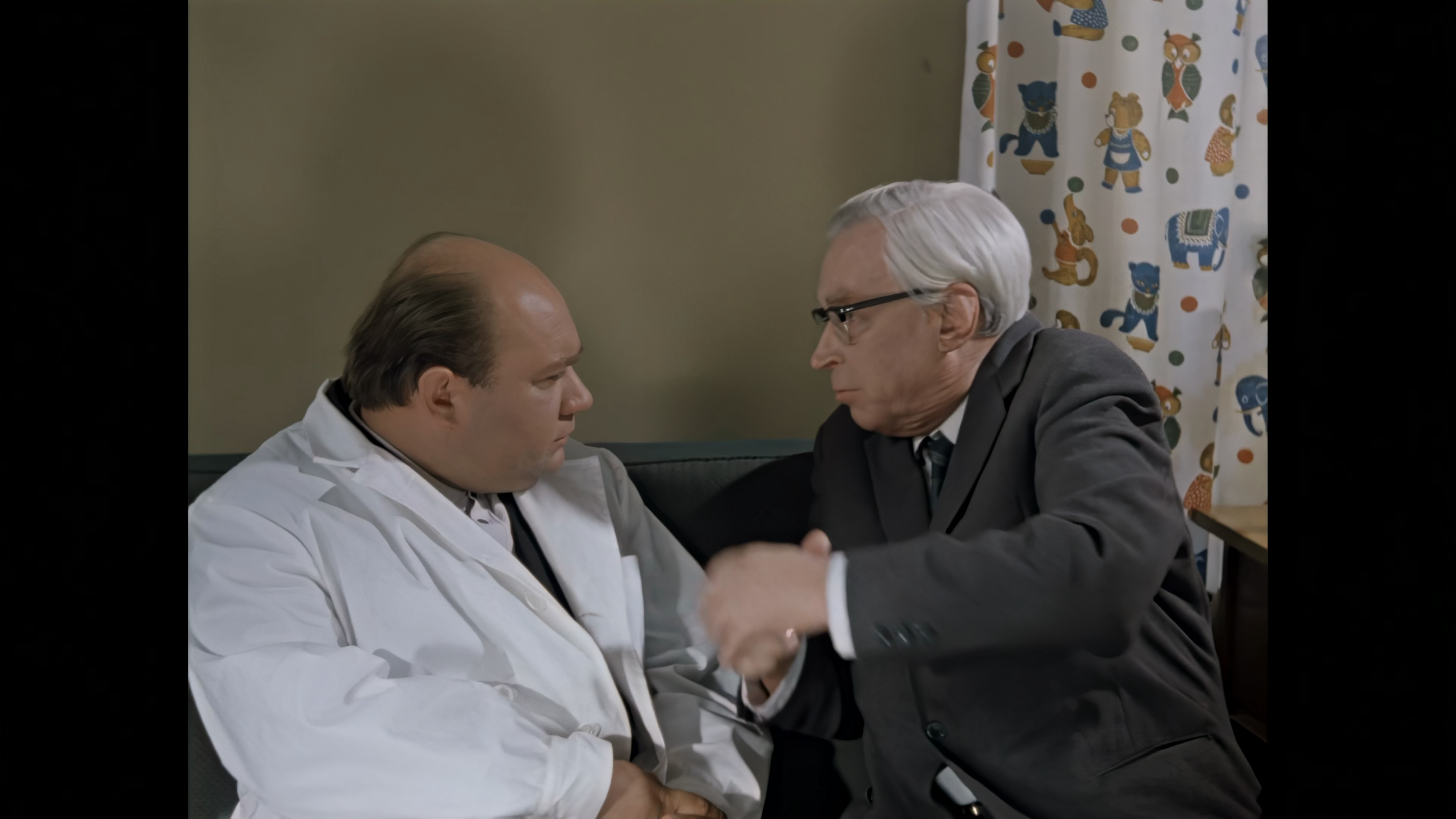 Джентльмены удачи 1971 4К.mkv_20230826_102540.843.png