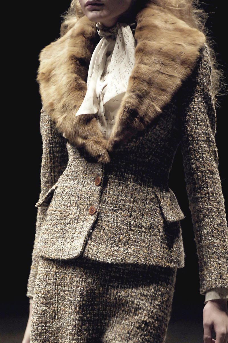 Alexander+McQueen+Fall+2006+Details+0FhjxXKyGXOx.jpg