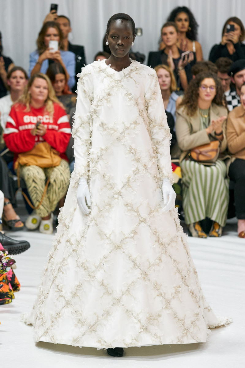00040-Richard-Quinn-Spring-22-RTW-London-credit-gorunway.jpg