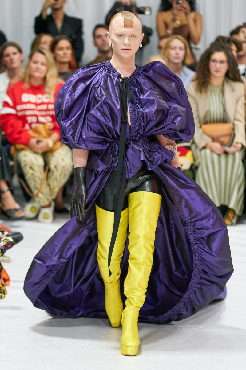 00038-Richard-Quinn-Spring-22-RTW-London-credit-gorunway.jpg