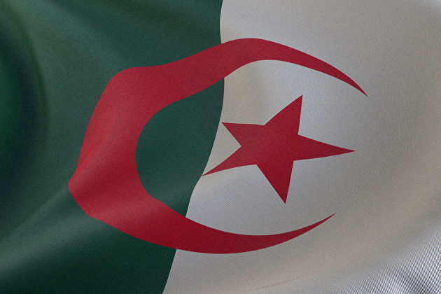 Алжир согласился на дополнительное сокращение добычи нефти в январе