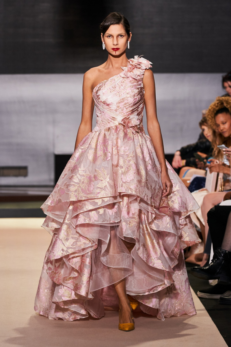 christophe_guillarme_pfw_fw22_14_h21r14-sdl_20231116_1158883121.jpg