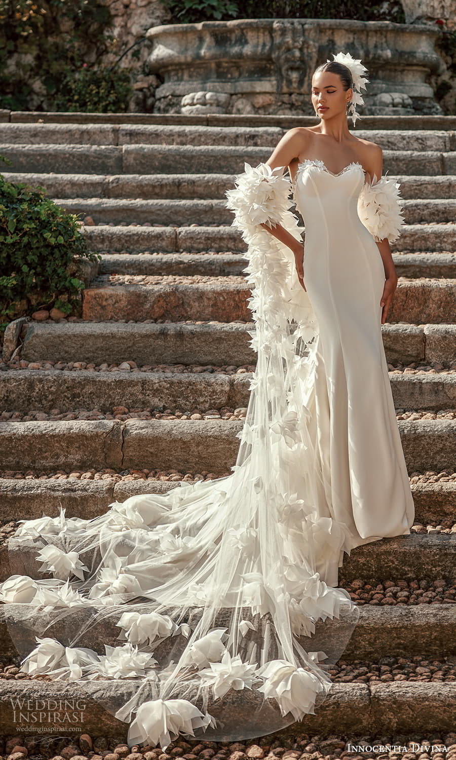 innocentia-divina-fall-2024-bridal-strapless-sweetheart-neckline-clean-minimalist-sheath-wedding-dress-chapel-train-5-m.jpg